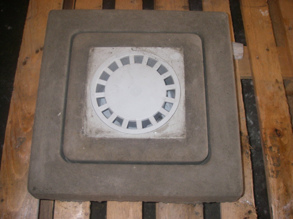 foto_chiusino_sifonato_calcestruzzo_vibrato.jpg