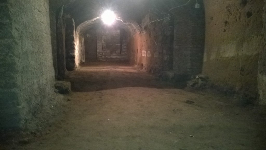 Via Saffi 46 cantina centrale.jpg