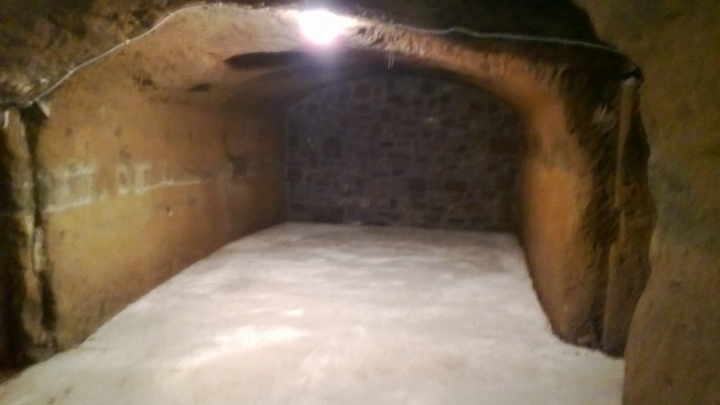 Via Saffi 46 cantina.jpg